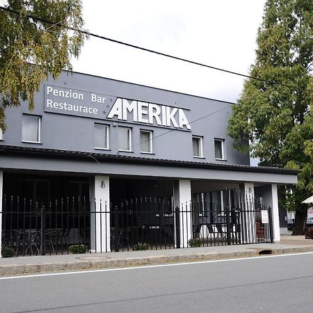 Restaurace a hotel Amerika Havířov Exteriér fotografie