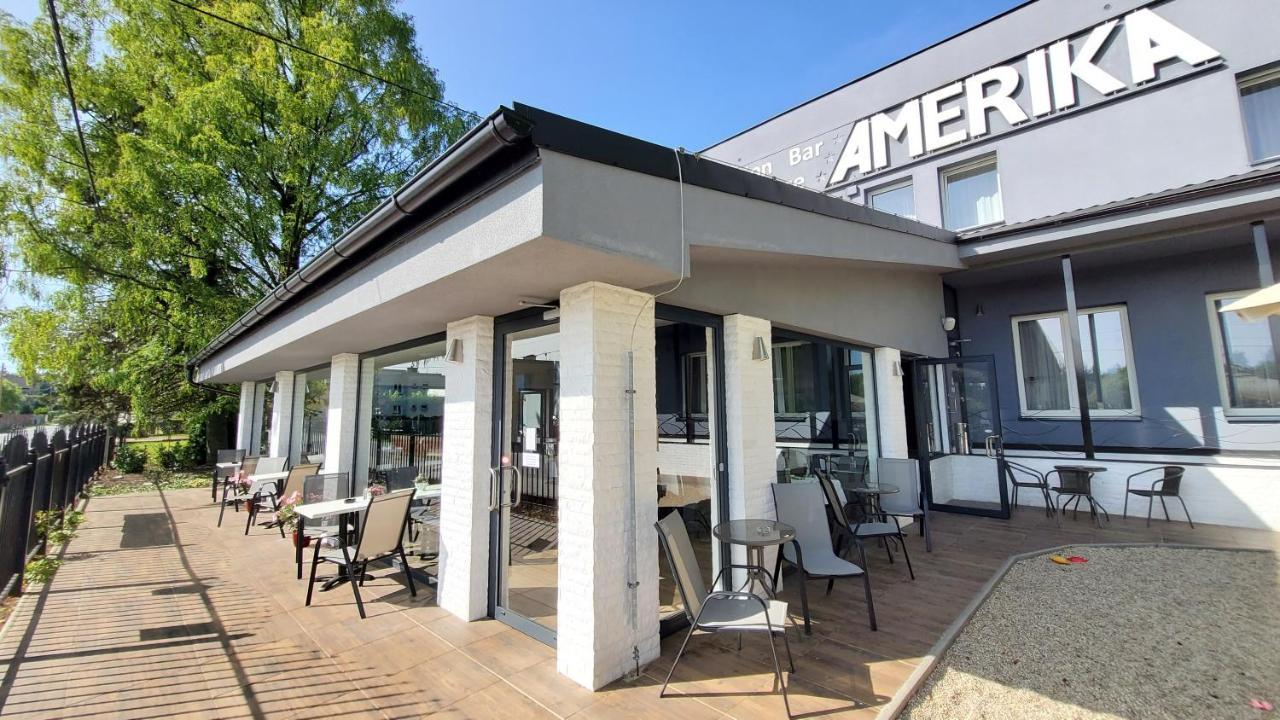 Restaurace a hotel Amerika Havířov Exteriér fotografie